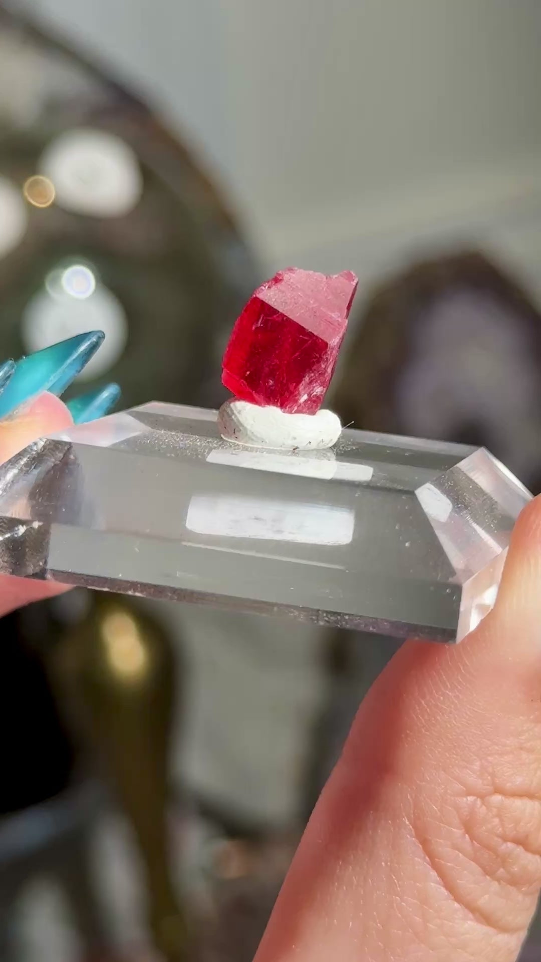 Gem Rhodonite