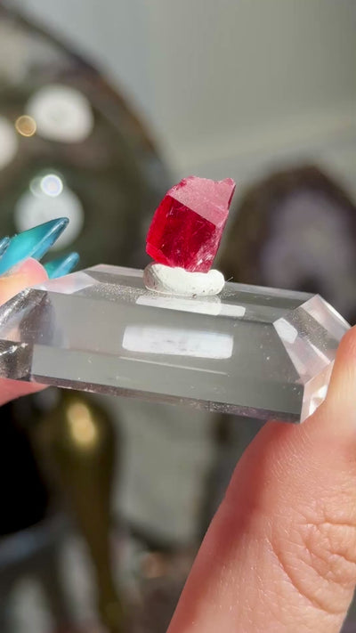 Gem Rhodonite